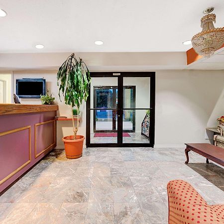 Super 8 By Wyndham Dallas South Ngoại thất bức ảnh
