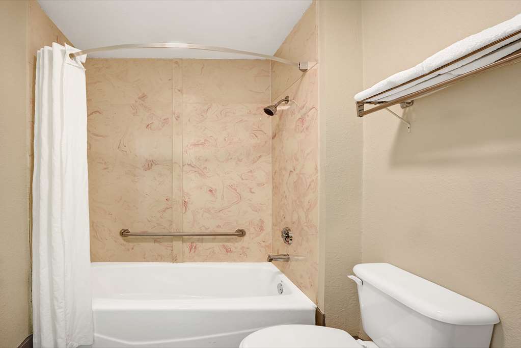 Super 8 By Wyndham Dallas South Phòng bức ảnh